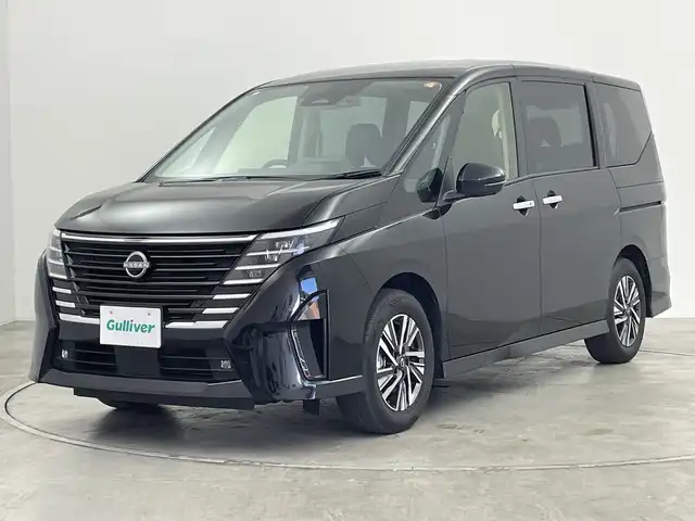 日産 セレナ ハイウェイスター V 群馬県 2024(令6)年 2.3万km ダイヤモンドブラック 純正９型ナビ　全周囲カメラ　衝突被害軽減ブレーキ　プロパイロット　ブラインドスポットモニター　両側電動スライドドア　デジタルインナーミラー　パドルシフト　アイドリングストップ　ハーフレザー　禁煙車