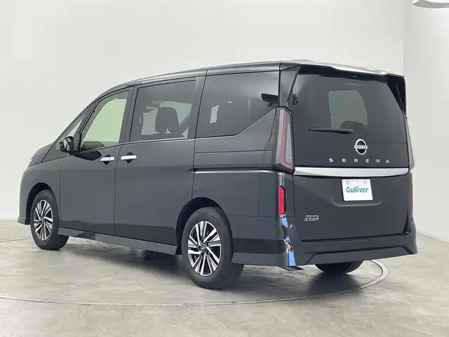 日産 セレナ ハイウェイスター V 群馬県 2024(令6)年 2.3万km ダイヤモンドブラック 純正９型ナビ　全周囲カメラ　衝突被害軽減ブレーキ　プロパイロット　ブラインドスポットモニター　両側電動スライドドア　デジタルインナーミラー　パドルシフト　アイドリングストップ　ハーフレザー　禁煙車