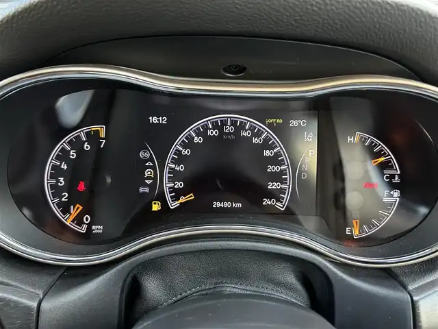 クライスラー・ジープ ジープ グランドチェロキー LTD 茨城県 2018(平30)年 3万km ダイヤモンドブラッククリスタル 後期型 /衝突軽減B /ACC /黒革 /シートヒーター/シートエアコン /パワーシート /パワーテールゲート /LKA /BSM /ナビ /12セグ /BT /USB /F/S/Bカメラ /パークセンス /ステアリングヒーター /ETC2.0 /キセノン /スマートビーム /ミラー型ドラレコ/禁煙車