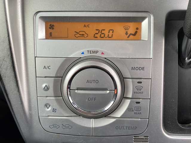 スズキ ハスラー X 秋田県 2015(平27)年 19.4万km パッションオレンジマイカ/スペリアホワイト ・ABS /・4WD /・衝突軽減 /・純正フロアマット/・AAC/・横滑り防止 /・パワーステアリング /・パワーウィンドウ /・シートヒーター /・ダウンヒルアシスト /・フォグランプ /・オートライト/・スマートキー/・取扱説明書/・記録簿