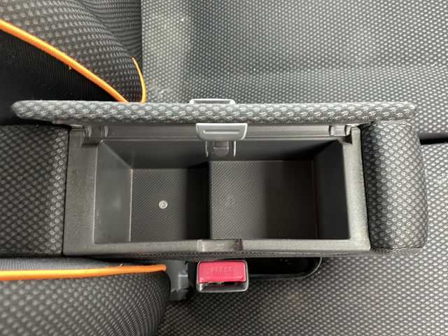 スズキ ハスラー X 秋田県 2015(平27)年 19.4万km パッションオレンジマイカ/スペリアホワイト ・ABS /・4WD /・衝突軽減 /・純正フロアマット/・AAC/・横滑り防止 /・パワーステアリング /・パワーウィンドウ /・シートヒーター /・ダウンヒルアシスト /・フォグランプ /・オートライト/・スマートキー/・取扱説明書/・記録簿