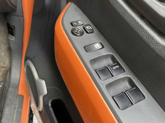 スズキ ハスラー X 秋田県 2015(平27)年 19.4万km パッションオレンジマイカ/スペリアホワイト ・ABS /・4WD /・衝突軽減 /・純正フロアマット/・AAC/・横滑り防止 /・パワーステアリング /・パワーウィンドウ /・シートヒーター /・ダウンヒルアシスト /・フォグランプ /・オートライト/・スマートキー/・取扱説明書/・記録簿