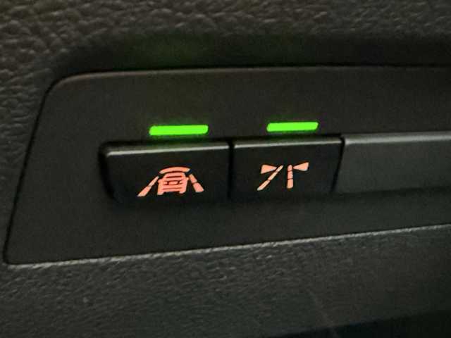 ＢＭＷ １１８ｉ スタイル 千葉県 2017(平29)年 6.7万km サファイアブラックP 衝突軽減ブレーキ/ターボ/純正８インチＨＤＤナビ/バックカメラ/ＣＤ/ＤＶＤ/Ｂｌｕｅｔｏｏｔｈ/クルーズコントロール/コーナーセンサー/ＬＥＤヘッドライト/オートライト/純正１６インチＡＷ