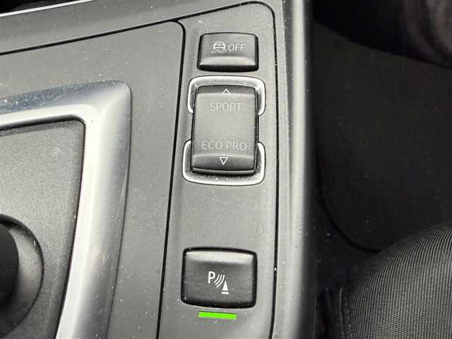 ＢＭＷ １１８ｉ スタイル 千葉県 2017(平29)年 6.7万km サファイアブラックP 衝突軽減ブレーキ/ターボ/純正８インチＨＤＤナビ/バックカメラ/ＣＤ/ＤＶＤ/Ｂｌｕｅｔｏｏｔｈ/クルーズコントロール/コーナーセンサー/ＬＥＤヘッドライト/オートライト/純正１６インチＡＷ