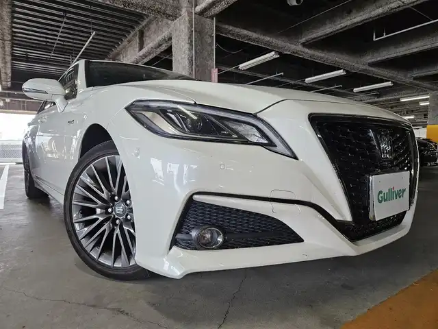 トヨタ クラウン ハイブリッド S スポーツスタイル 宮崎県 2020(令2)年 6.9万km ホワイトパールクリスタルシャイン 〇ワンオーナー/〇TコネクトSDナビゲーションシステム(8インチ)/〇フルセグTV/〇バックカメラ/〇ETC2.0/〇純正ドライブレコーダー/〇レーダークルーズコントロール/〇コーナーセンサー/〇セーフティセンス/〇ブラインドスポットモニター/〇オートマチックハイビーム/〇左右独立温度調整オートエアコン/〇革巻きステアリングホイール/〇黒レザーシート/〇パドルシフト/ステアリングヒーター/〇パワーシー/シートヒーター/〇純正18インチアルミホイール/〇スマートエントリー/スタートシステム/〇AC100V/〇禁煙車