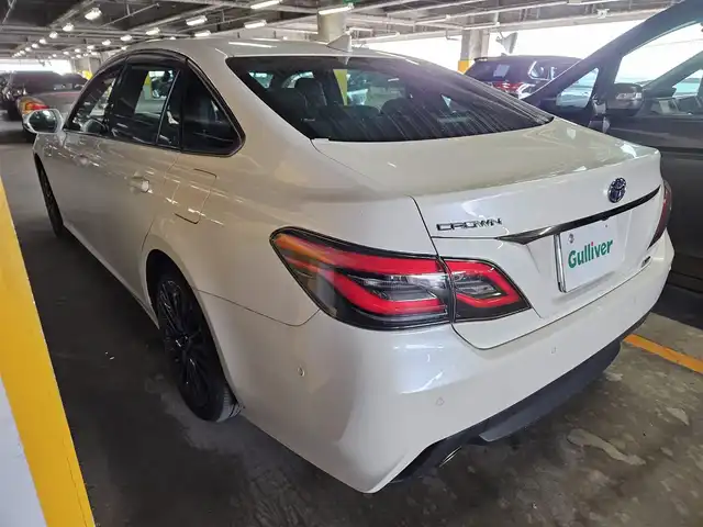 トヨタ クラウン ハイブリッド S スポーツスタイル 宮崎県 2020(令2)年 6.9万km ホワイトパールクリスタルシャイン 〇ワンオーナー/〇TコネクトSDナビゲーションシステム(8インチ)/〇フルセグTV/〇バックカメラ/〇ETC2.0/〇純正ドライブレコーダー/〇レーダークルーズコントロール/〇コーナーセンサー/〇セーフティセンス/〇ブラインドスポットモニター/〇オートマチックハイビーム/〇左右独立温度調整オートエアコン/〇革巻きステアリングホイール/〇黒レザーシート/〇パドルシフト/ステアリングヒーター/〇パワーシー/シートヒーター/〇純正18インチアルミホイール/〇スマートエントリー/スタートシステム/〇AC100V/〇禁煙車