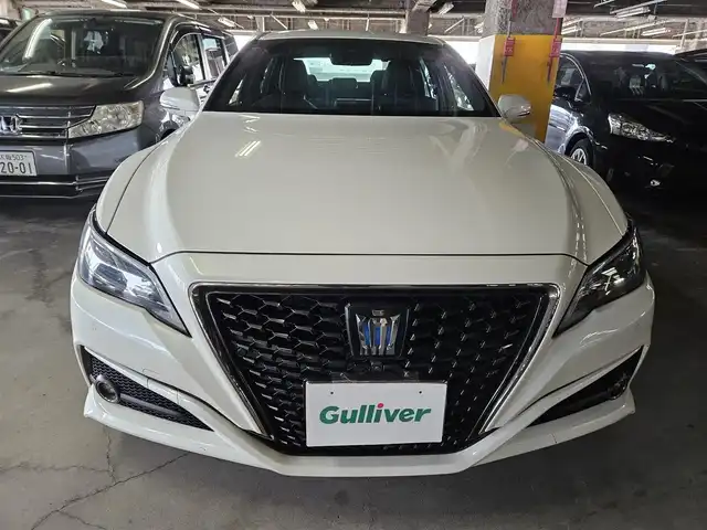 トヨタ クラウン ハイブリッド S スポーツスタイル 宮崎県 2020(令2)年 6.9万km ホワイトパールクリスタルシャイン 〇ワンオーナー/〇TコネクトSDナビゲーションシステム(8インチ)/〇フルセグTV/〇バックカメラ/〇ETC2.0/〇純正ドライブレコーダー/〇レーダークルーズコントロール/〇コーナーセンサー/〇セーフティセンス/〇ブラインドスポットモニター/〇オートマチックハイビーム/〇左右独立温度調整オートエアコン/〇革巻きステアリングホイール/〇黒レザーシート/〇パドルシフト/ステアリングヒーター/〇パワーシー/シートヒーター/〇純正18インチアルミホイール/〇スマートエントリー/スタートシステム/〇AC100V/〇禁煙車