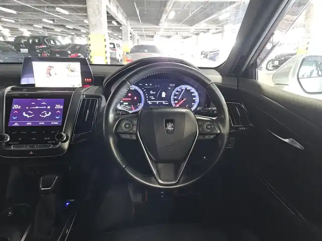 トヨタ クラウン ハイブリッド S スポーツスタイル 宮崎県 2020(令2)年 6.9万km ホワイトパールクリスタルシャイン 〇ワンオーナー/〇TコネクトSDナビゲーションシステム(8インチ)/〇フルセグTV/〇バックカメラ/〇ETC2.0/〇純正ドライブレコーダー/〇レーダークルーズコントロール/〇コーナーセンサー/〇セーフティセンス/〇ブラインドスポットモニター/〇オートマチックハイビーム/〇左右独立温度調整オートエアコン/〇革巻きステアリングホイール/〇黒レザーシート/〇パドルシフト/ステアリングヒーター/〇パワーシー/シートヒーター/〇純正18インチアルミホイール/〇スマートエントリー/スタートシステム/〇AC100V/〇禁煙車