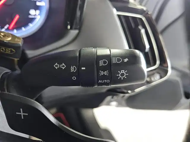 トヨタ クラウン ハイブリッド S スポーツスタイル 宮崎県 2020(令2)年 6.9万km ホワイトパールクリスタルシャイン 〇ワンオーナー/〇TコネクトSDナビゲーションシステム(8インチ)/〇フルセグTV/〇バックカメラ/〇ETC2.0/〇純正ドライブレコーダー/〇レーダークルーズコントロール/〇コーナーセンサー/〇セーフティセンス/〇ブラインドスポットモニター/〇オートマチックハイビーム/〇左右独立温度調整オートエアコン/〇革巻きステアリングホイール/〇黒レザーシート/〇パドルシフト/ステアリングヒーター/〇パワーシー/シートヒーター/〇純正18インチアルミホイール/〇スマートエントリー/スタートシステム/〇AC100V/〇禁煙車