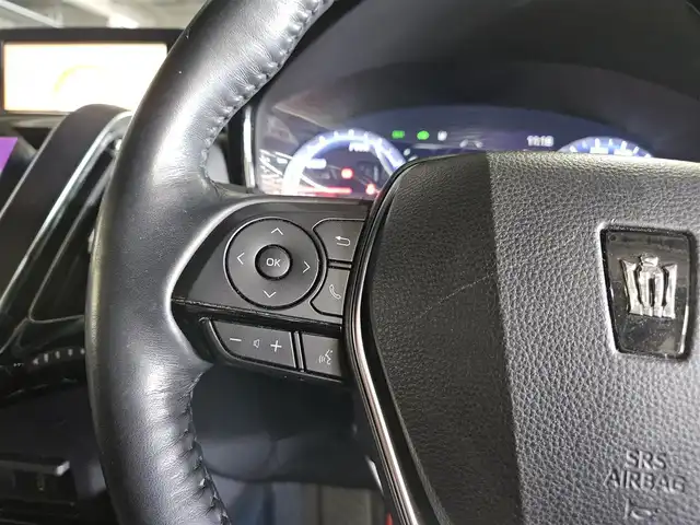 トヨタ クラウン ハイブリッド S スポーツスタイル 宮崎県 2020(令2)年 6.9万km ホワイトパールクリスタルシャイン 〇ワンオーナー/〇TコネクトSDナビゲーションシステム(8インチ)/〇フルセグTV/〇バックカメラ/〇ETC2.0/〇純正ドライブレコーダー/〇レーダークルーズコントロール/〇コーナーセンサー/〇セーフティセンス/〇ブラインドスポットモニター/〇オートマチックハイビーム/〇左右独立温度調整オートエアコン/〇革巻きステアリングホイール/〇黒レザーシート/〇パドルシフト/ステアリングヒーター/〇パワーシー/シートヒーター/〇純正18インチアルミホイール/〇スマートエントリー/スタートシステム/〇AC100V/〇禁煙車