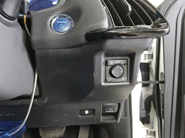 トヨタ クラウン ハイブリッド S スポーツスタイル 宮崎県 2020(令2)年 6.9万km ホワイトパールクリスタルシャイン 〇ワンオーナー/〇TコネクトSDナビゲーションシステム(8インチ)/〇フルセグTV/〇バックカメラ/〇ETC2.0/〇純正ドライブレコーダー/〇レーダークルーズコントロール/〇コーナーセンサー/〇セーフティセンス/〇ブラインドスポットモニター/〇オートマチックハイビーム/〇左右独立温度調整オートエアコン/〇革巻きステアリングホイール/〇黒レザーシート/〇パドルシフト/ステアリングヒーター/〇パワーシー/シートヒーター/〇純正18インチアルミホイール/〇スマートエントリー/スタートシステム/〇AC100V/〇禁煙車