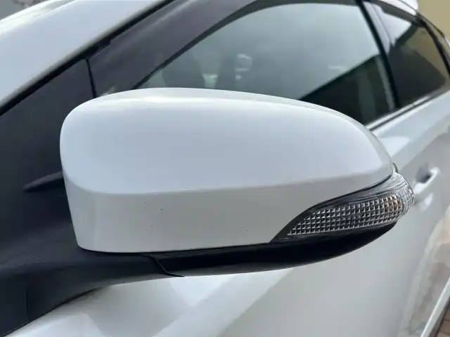 トヨタ オーリス 150X Sパッケージ 新潟県 2013(平25)年 9.8万km ホワイトパールクリスタルシャイン (株)IDOMが運営する【じしゃロン新潟店】の自社ローン専用車両になります。/こちらは現金またはオートローンご利用時の価格です。自社ローンご希望の方は別途その旨お申付け下さい/プッシュスタート/スマートキー/４WD/MTモード付AT/純正ナビ/Bluetooth接続可能/CD、DVD、AM、FM視聴可能/ワンセグテレビ（走行時可能）/バックカメラ/ドライブレコーダー前後/ETC/本革巻きステアリング/純正AW/ウインカーミラー/キセノンヘッドランプ/モデリスタスポイラー/スタッドレスタイヤAW付（車内）