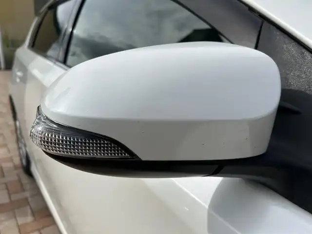 トヨタ オーリス 150X Sパッケージ 新潟県 2013(平25)年 9.8万km ホワイトパールクリスタルシャイン (株)IDOMが運営する【じしゃロン新潟店】の自社ローン専用車両になります。/こちらは現金またはオートローンご利用時の価格です。自社ローンご希望の方は別途その旨お申付け下さい/プッシュスタート/スマートキー/４WD/MTモード付AT/純正ナビ/Bluetooth接続可能/CD、DVD、AM、FM視聴可能/ワンセグテレビ（走行時可能）/バックカメラ/ドライブレコーダー前後/ETC/本革巻きステアリング/純正AW/ウインカーミラー/キセノンヘッドランプ/モデリスタスポイラー/スタッドレスタイヤAW付（車内）