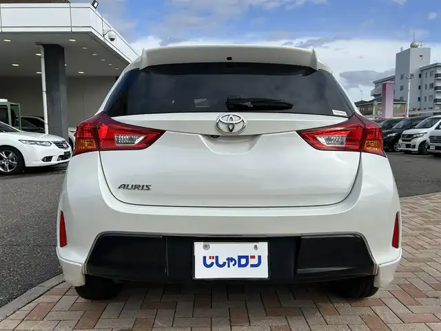 トヨタ オーリス 150X Sパッケージ 新潟県 2013(平25)年 9.8万km ホワイトパールクリスタルシャイン (株)IDOMが運営する【じしゃロン新潟店】の自社ローン専用車両になります。/こちらは現金またはオートローンご利用時の価格です。自社ローンご希望の方は別途その旨お申付け下さい/プッシュスタート/スマートキー/４WD/MTモード付AT/純正ナビ/Bluetooth接続可能/CD、DVD、AM、FM視聴可能/ワンセグテレビ（走行時可能）/バックカメラ/ドライブレコーダー前後/ETC/本革巻きステアリング/純正AW/ウインカーミラー/キセノンヘッドランプ/モデリスタスポイラー/スタッドレスタイヤAW付（車内）