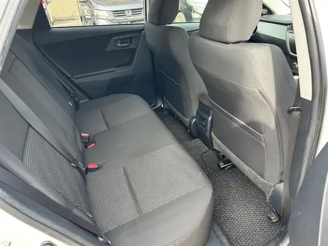 トヨタ オーリス 150X Sパッケージ 新潟県 2013(平25)年 9.8万km ホワイトパールクリスタルシャイン (株)IDOMが運営する【じしゃロン新潟店】の自社ローン専用車両になります。/こちらは現金またはオートローンご利用時の価格です。自社ローンご希望の方は別途その旨お申付け下さい/プッシュスタート/スマートキー/４WD/MTモード付AT/純正ナビ/Bluetooth接続可能/CD、DVD、AM、FM視聴可能/ワンセグテレビ（走行時可能）/バックカメラ/ドライブレコーダー前後/ETC/本革巻きステアリング/純正AW/ウインカーミラー/キセノンヘッドランプ/モデリスタスポイラー/スタッドレスタイヤAW付（車内）