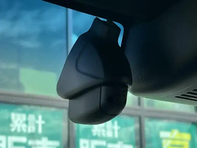 ホンダ Ｎ ＢＯＸ カスタム L ターボ 奈良県 2021(令3)年 1.8万km ミッドナイトブルービームM 純正8インチナビ(VXU-217NBi)/（フルセグ/BT/CD/DVD)/レーダークルーズコントロール/バックカメラ/パドルシフト/後方コーナーセンサー/衝突軽減システム/レーンキープアシスト/両側パワースライドドア/ハーフレザーシート/前席シートヒーター/後席サンシェード/前後ドライブレコーダー/ETC/LEDヘッドライト/純正15インチAW/保証書/取り扱い説明書