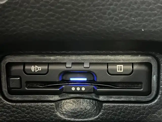 ホンダ Ｎ ＢＯＸ カスタム L ターボ 奈良県 2021(令3)年 1.8万km ミッドナイトブルービームM 純正8インチナビ(VXU-217NBi)/（フルセグ/BT/CD/DVD)/レーダークルーズコントロール/バックカメラ/パドルシフト/後方コーナーセンサー/衝突軽減システム/レーンキープアシスト/両側パワースライドドア/ハーフレザーシート/前席シートヒーター/後席サンシェード/前後ドライブレコーダー/ETC/LEDヘッドライト/純正15インチAW/保証書/取り扱い説明書