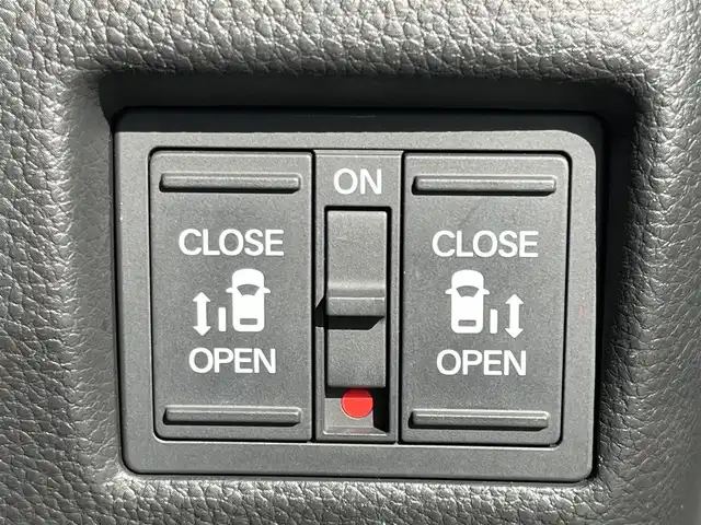 ホンダ Ｎ ＢＯＸ カスタム L ターボ 奈良県 2021(令3)年 1.8万km ミッドナイトブルービームM 純正8インチナビ(VXU-217NBi)/（フルセグ/BT/CD/DVD)/レーダークルーズコントロール/バックカメラ/パドルシフト/後方コーナーセンサー/衝突軽減システム/レーンキープアシスト/両側パワースライドドア/ハーフレザーシート/前席シートヒーター/後席サンシェード/前後ドライブレコーダー/ETC/LEDヘッドライト/純正15インチAW/保証書/取り扱い説明書