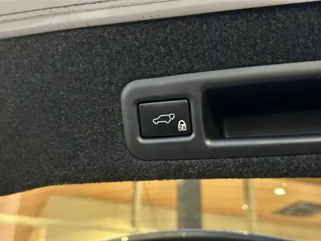 レクサス ＲＸ 富山県 2017(平29)年 7万km 白 純正SDナビ/Bluetooth接続/フルセグTV/AM/FMラジオ/USB接続/バックカメラ/360°カメラ/コーナーセンサー/HUD/アイドリングストップ/プッシュスタート/ACC/D/N席パワーシート/D/N席シートヒーター/ステアリングヒーター/サンルーフ/車線逸脱防止/衝突軽減