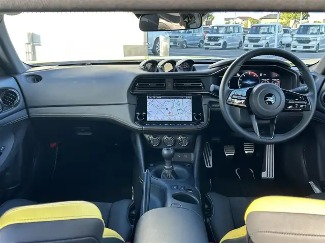 日産 フェアレディ Ｚ プロトスペック 群馬県 2022(令4)年 0.9万km 黄 ワンオーナー/セーフティアシスト/・車線逸脱警報/・ふらつき防止/・エマージェンシーブレーキ/・ブラインドスポットモニター/・前方衝突防止支援/・後退時車両検知機能/HKS車高調/HKSマフラー/専用イエローキャリパー/純正メモリナビ/ （AM FM フルセグ USB Bluetooth AppleCarplay）/バックカメラ/3蓮メーター/ビルトインETC2.0/LEDヘッドライト/オートライト/BOSEサウンド/純正ドライブレコーダー（前方録画）/ハーフレザーシート/シートヒーター/ステアリングスイッチ/純正アルミスポーツペダル/純正空気圧測定機能