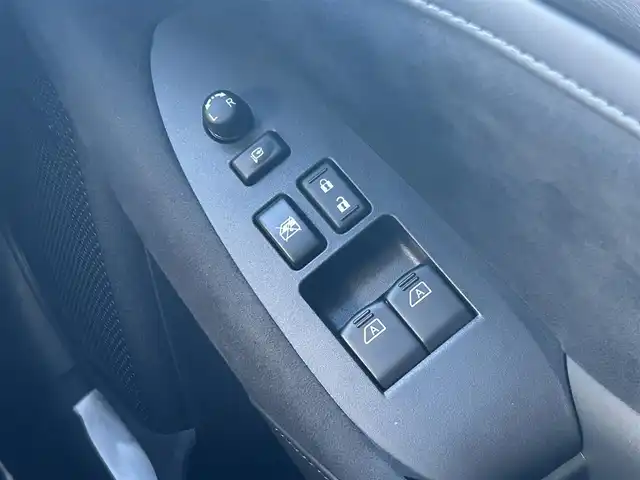 日産 フェアレディ Ｚ プロトスペック 群馬県 2022(令4)年 0.9万km 黄 ワンオーナー/セーフティアシスト/・車線逸脱警報/・ふらつき防止/・エマージェンシーブレーキ/・ブラインドスポットモニター/・前方衝突防止支援/・後退時車両検知機能/HKS車高調/HKSマフラー/専用イエローキャリパー/純正メモリナビ/ （AM FM フルセグ USB Bluetooth AppleCarplay）/バックカメラ/3蓮メーター/ビルトインETC2.0/LEDヘッドライト/オートライト/BOSEサウンド/純正ドライブレコーダー（前方録画）/ハーフレザーシート/シートヒーター/ステアリングスイッチ/純正アルミスポーツペダル/純正空気圧測定機能