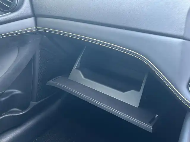 日産 フェアレディ Ｚ プロトスペック 群馬県 2022(令4)年 0.9万km 黄 ワンオーナー/セーフティアシスト/・車線逸脱警報/・ふらつき防止/・エマージェンシーブレーキ/・ブラインドスポットモニター/・前方衝突防止支援/・後退時車両検知機能/HKS車高調/HKSマフラー/専用イエローキャリパー/純正メモリナビ/ （AM FM フルセグ USB Bluetooth AppleCarplay）/バックカメラ/3蓮メーター/ビルトインETC2.0/LEDヘッドライト/オートライト/BOSEサウンド/純正ドライブレコーダー（前方録画）/ハーフレザーシート/シートヒーター/ステアリングスイッチ/純正アルミスポーツペダル/純正空気圧測定機能