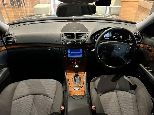 メルセデス・ベンツ Ｅ２５０ 岐阜県 2008(平20)年 15.1万km Ｄグリーン メモリー機能付きパワーシート/純正16インチAW/ETC/スペアキー