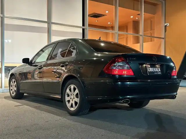 メルセデス・ベンツ Ｅ２５０ 岐阜県 2008(平20)年 15.1万km Ｄグリーン メモリー機能付きパワーシート/純正16インチAW/ETC/スペアキー
