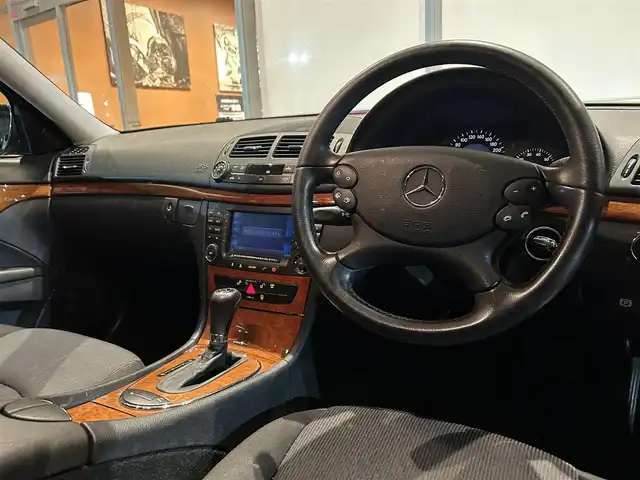 メルセデス・ベンツ Ｅ２５０ 岐阜県 2008(平20)年 15.1万km Ｄグリーン メモリー機能付きパワーシート/純正16インチAW/ETC/スペアキー