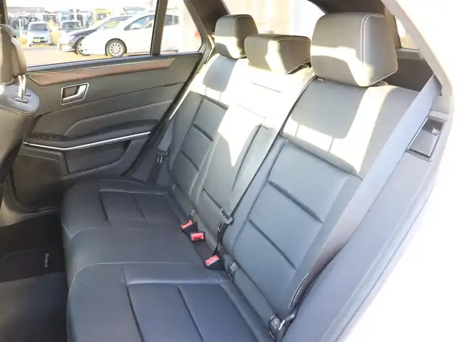 メルセデス・ベンツ Ｅ２５０ アバンギャルド 1st アニバーサリーED 宮城県 2014(平26)年 4.1万km ダイヤモンドホワイト レーダーセーフティＰＫＧ　/純正ナビ【ＢＴ／ＣＤ／ＤＶＤ／フルセグＴＶ】/黒レザーシート　/社外１９インチＡＷ/ローダウン(フロントダウンサス)/リアエアサスペンション/ＨａｒｍａｎＫａｒｄｏｎサウンド/３６０°カメラ　/前席シートヒーター　/アダプティブクルーズコントロール　/レーンキープアシスト/ブラインドスポットアシスト/PRE-SAFEブレーキ/DTR＋ステアリング/パドルシフト/前方ドライブレコーダー/前席メモリー付きパワーシート/ダイヤモンドグリル/ルーフレール/LEDヘッドライト/キーレスゴー/パワーバックドア/禁煙車