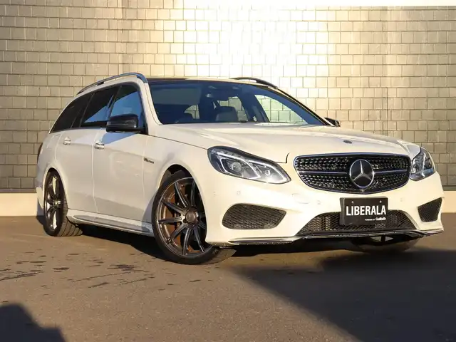 メルセデス・ベンツ Ｅ２５０ アバンギャルド 1st アニバーサリーED 宮城県 2014(平26)年 4.1万km ダイヤモンドホワイト レーダーセーフティＰＫＧ　/純正ナビ【ＢＴ／ＣＤ／ＤＶＤ／フルセグＴＶ】/黒レザーシート　/社外１９インチＡＷ/ローダウン(フロントダウンサス)/リアエアサスペンション/ＨａｒｍａｎＫａｒｄｏｎサウンド/３６０°カメラ　/前席シートヒーター　/アダプティブクルーズコントロール　/レーンキープアシスト/ブラインドスポットアシスト/PRE-SAFEブレーキ/DTR＋ステアリング/パドルシフト/前方ドライブレコーダー/前席メモリー付きパワーシート/ダイヤモンドグリル/ルーフレール/LEDヘッドライト/キーレスゴー/パワーバックドア/禁煙車