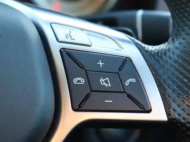 メルセデス・ベンツ Ｅ２５０ アバンギャルド 1st アニバーサリーED 宮城県 2014(平26)年 4.1万km ダイヤモンドホワイト レーダーセーフティＰＫＧ　/純正ナビ【ＢＴ／ＣＤ／ＤＶＤ／フルセグＴＶ】/黒レザーシート　/社外１９インチＡＷ/ローダウン(フロントダウンサス)/リアエアサスペンション/ＨａｒｍａｎＫａｒｄｏｎサウンド/３６０°カメラ　/前席シートヒーター　/アダプティブクルーズコントロール　/レーンキープアシスト/ブラインドスポットアシスト/PRE-SAFEブレーキ/DTR＋ステアリング/パドルシフト/前方ドライブレコーダー/前席メモリー付きパワーシート/ダイヤモンドグリル/ルーフレール/LEDヘッドライト/キーレスゴー/パワーバックドア/禁煙車