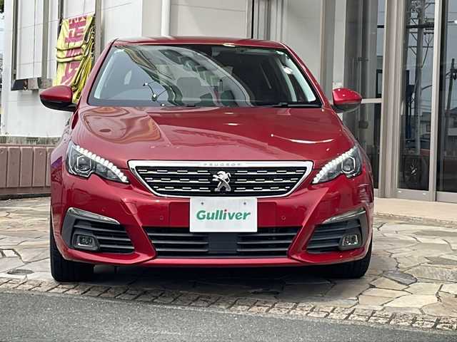プジョー ３０８ アリュール 静岡県 2019(令1)年 3.7万km 赤 純正ナビ/・バックモニター/・Bluetooth/・USB/・iPod/主要装備/・プッシュスタート/・ETC車載器/・前後ソナー/・LEDヘッドライト/・オートライト/・純正16インチＡＷ/・純正フロアマット/・レーンキープアシスト/・アイドリングストップ