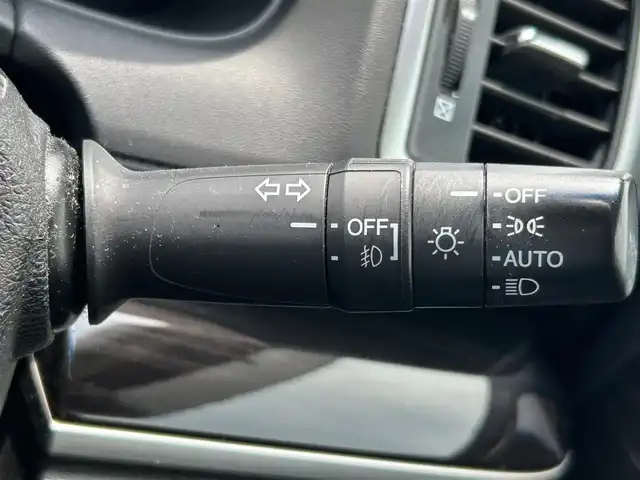 ホンダ オデッセイ アブソルート ホンダセンシング 静岡県 2017(平29)年 6.9万km 黒 エンジンスタートボタン/パワーステアリング/パワーウィンドウ/パドルシフト/アイドリングストップ/スマートキー/Wオートエアコン/クルーズコントロール追従走行/Bluetooth/CD/CDチェンジャー/USB入力端子/ETC2.0/バックカメラ/TV/メモリナビ/3列シート/オットマン/純正前方ドラレコ/ウォークスルー/純正フロアマット/D席パワーシート/布シート/両側パワースライドドア/純正サイドエアロパーツ/純正アルミホイール/ABS/横滑り防止装置/レーンキープアシスト/オートライト/W＋サイドエアバッグ/衝突軽減システム/カーテンエアバック