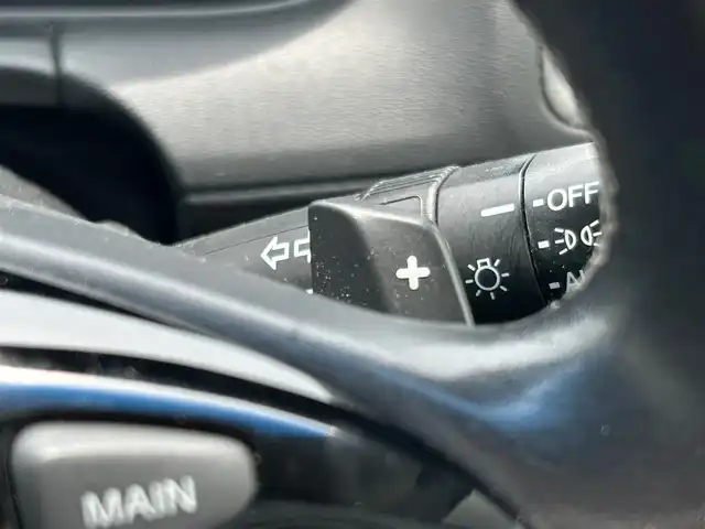 ホンダ オデッセイ アブソルート ホンダセンシング 静岡県 2017(平29)年 6.9万km 黒 エンジンスタートボタン/パワーステアリング/パワーウィンドウ/パドルシフト/アイドリングストップ/スマートキー/Wオートエアコン/クルーズコントロール追従走行/Bluetooth/CD/CDチェンジャー/USB入力端子/ETC2.0/バックカメラ/TV/メモリナビ/3列シート/オットマン/純正前方ドラレコ/ウォークスルー/純正フロアマット/D席パワーシート/布シート/両側パワースライドドア/純正サイドエアロパーツ/純正アルミホイール/ABS/横滑り防止装置/レーンキープアシスト/オートライト/W＋サイドエアバッグ/衝突軽減システム/カーテンエアバック