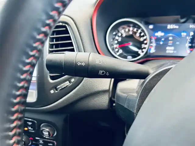 クライスラー・ジープ ジープ コンパス トレイルホーク 大阪府 2020(令2)年 2.8万km グレー 100台限定車/ACC/純正ナビ/TV/バックカメラ/applecarplay/ハーフレザー/純正17インチAW/HIDヘッドライト/ブラインドスポット/クリアランスソナー/ETC/ドラレコ