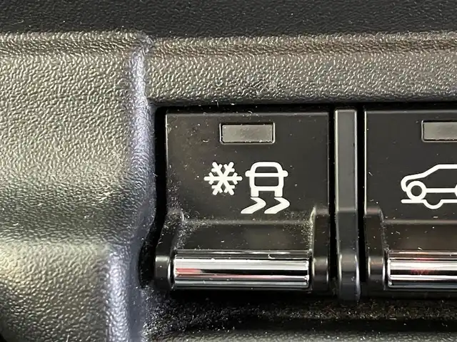 スズキ ハスラー HYBRID X 岩手県 2020(令2)年 4.9万km デニムブルー ガンメタリック 2トーン ４WD/全方位モニター/スズキセーフティサポート/デュアルカメラブレーキサポート/車線逸脱警報/誤発進抑制機能/リヤパーキングセンサー/先行車発進お知らせ機能/標識認識機能/ヒルディセントコントロール/グリップコントロール/シートヒーター/純正ナビ/フルセグTV/LEDヘッドライト/LEDフォグランプ/純正15インチアルミホイール