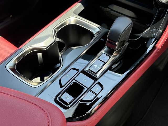 レクサス ＮＸ 350h Fスポーツ 三重県 2023(令5)年 1.8万km ホワイトノーヴァガラスフレーク ♪♪ワンオーナー ♪♪/TRDエアロ(F/S/Ru)/パノラマルーフ/三眼LEDヘッドライト/ハンズフリーパワーバックドア/LEXUSオレンジキャリパー/デジタルインナーミラー/純正２０インチアルミホイール/ルーフレール/Lexus Safety System +/純正１４インチディスプレイナビ/　・フルセグ/　・Bluetooth/　・USB/　・Apple Carplay/　・Android Auto/パノラミックビューモニター/HUD/赤/黒レザーシート/D/N席パワーシート/シートベンチレーション/ビルトインETC2.0/スマートキーx2/カードキー/プッシュスタート/純正フロアマット