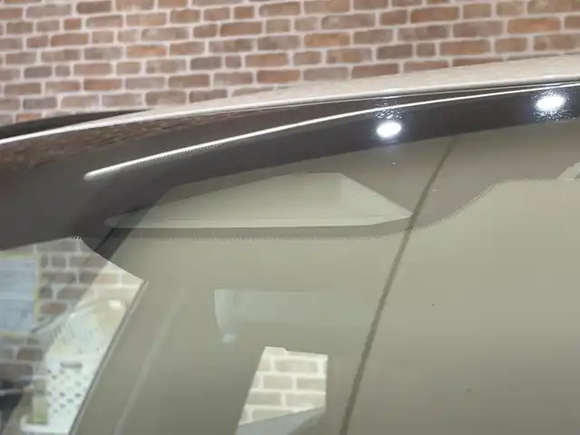 レクサス ＮＸ 350h Fスポーツ 岩手県 2022(令4)年 4.7万km ホワイトノーヴァガラスフレーク ワンオーナー/４WD/ムーンルーフ/パノラミックビューモニター/e-ラッチ/キックセンサー付きパワーバックドア/三眼フルLEDヘッドランプ/カラーヘッドアップディスプレイ/Fスポーツ専用オレンジブレーキキャリパー/Fスポーツ専用本革スポーツシート（フレアレッド）/パフォーマンスダンパー/NAVI・AI-AVS/レクサスクライメントコンシェルジュ/ディンプル本革巻きステアリング・シフトノブ/デジタルインナーミラー/レクサスセーフティシステム＋/プリクラッシュセーフティ/レーダークルーズコントロール/レーントレーシングアシスト・レーンチェンジアシスト/アダプティブハイビームシステム/ドアオープン制御付き安心降車アシスト/リヤクロストラフィックアラート・フロントクロストラフィックアラート/プロアクティブドライビングアシスト/クリアランスソナー/レクサスNXプレミアムサウンドシステム/パドルシフト/パワーシート・シートヒーター・シートベンチレーション（前席）/ステアリングヒーター/14インチディスプレイオーディ/ETC2.0/AC100V100Wアクセサリーコンセント