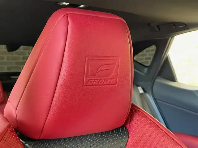 レクサス ＮＸ 350h Fスポーツ 岩手県 2022(令4)年 4.7万km ホワイトノーヴァガラスフレーク ワンオーナー/４WD/ムーンルーフ/パノラミックビューモニター/e-ラッチ/キックセンサー付きパワーバックドア/三眼フルLEDヘッドランプ/カラーヘッドアップディスプレイ/Fスポーツ専用オレンジブレーキキャリパー/Fスポーツ専用本革スポーツシート（フレアレッド）/パフォーマンスダンパー/NAVI・AI-AVS/レクサスクライメントコンシェルジュ/ディンプル本革巻きステアリング・シフトノブ/デジタルインナーミラー/レクサスセーフティシステム＋/プリクラッシュセーフティ/レーダークルーズコントロール/レーントレーシングアシスト・レーンチェンジアシスト/アダプティブハイビームシステム/ドアオープン制御付き安心降車アシスト/リヤクロストラフィックアラート・フロントクロストラフィックアラート/プロアクティブドライビングアシスト/クリアランスソナー/レクサスNXプレミアムサウンドシステム/パドルシフト/パワーシート・シートヒーター・シートベンチレーション（前席）/ステアリングヒーター/14インチディスプレイオーディ/ETC2.0/AC100V100Wアクセサリーコンセント