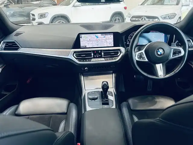 ＢＭＷ ３２０ｄ xDrive Mスポーツ 大阪府 2020(令2)年 6万km サファイアブラックP ワンオーナー/インテリジェントセーフティ/ハーフレザー/パワーシート/Dシートメモリ/シートヒーター/ACC/純正ナビ/バックカメラ/純正18インチAW/LEDヘッドライト/電動リアゲート/ブラインドスポット/ワイヤレス充電
