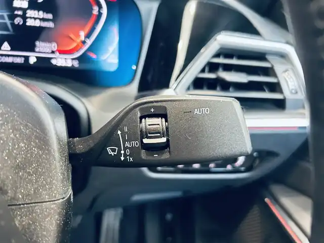 ＢＭＷ ３２０ｄ xDrive Mスポーツ 大阪府 2020(令2)年 6万km サファイアブラックP ワンオーナー/インテリジェントセーフティ/ハーフレザー/パワーシート/Dシートメモリ/シートヒーター/ACC/純正ナビ/バックカメラ/純正18インチAW/LEDヘッドライト/電動リアゲート/ブラインドスポット/ワイヤレス充電