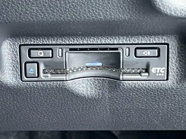 トヨタ シエンタ ハイブリッド Z 東京都 2025(令7)年 0.1千km グレーＭⅡ OPツートンカラー/純正１０型ディスプレィオーディオ＆フルセグ　/・ＡｐｐｌｅＣａｒＰｌａｙ＆ＡｎｄｒｏｉｄＡuｔｏ　/・Ｂｌｕｅｔｏｏｔｈ/USBタイプC/アラウンドビューモニター/セーフティセンス パーキングサポートブレーキ/セーフティセンス /（衝突回避支援パッケージ）/・プリクラッシュセーフティ/・レーダークルーズコントロール/・プロアクティブドライビングアシスト/・ロードサインアシスト/・レーントレーシングアシスト/ブラインドスポットモニター/両側パワースライドドア/プッシュエンジンスタート/ビルトインETC/スマートキー