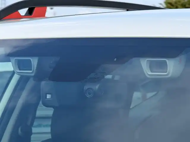 スバル フォレスター ハイブリッド X－ブレイク 福井県 2020(令2)年 7.2万km クリスタルホワイトP 純正8インチSDナビ/４WD/バック・サイド・フロントカメラ/純正１７インチAW/X-MODE/アイサイト/デジタルインナーミラー/前席パワーシート/シートメモリー/ステアリングヒーター/パドルシフト/前方ドライブレコーダー/全車速追従機能付クルーズコントロール/後方コーナーセンサー/ETC/AFS/BSM/オートホールド/本革巻きステアリング/レーンキープアシスト/横滑り防止装置/盗難防止装置/ダブル＋サイドエアバッグ/カーテンエアバッグ/純正フロアマット/スマートキー