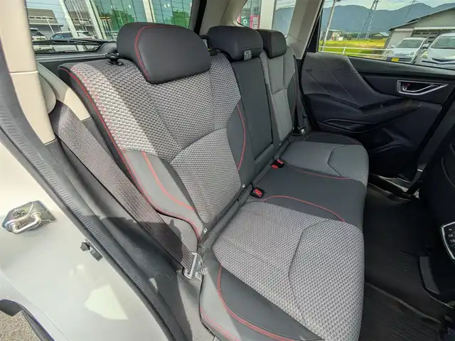 スバル フォレスター ハイブリッド X－ブレイク 福井県 2020(令2)年 7.2万km クリスタルホワイトP 純正8インチSDナビ/４WD/バック・サイド・フロントカメラ/純正１７インチAW/X-MODE/アイサイト/デジタルインナーミラー/前席パワーシート/シートメモリー/ステアリングヒーター/パドルシフト/前方ドライブレコーダー/全車速追従機能付クルーズコントロール/後方コーナーセンサー/ETC/AFS/BSM/オートホールド/本革巻きステアリング/レーンキープアシスト/横滑り防止装置/盗難防止装置/ダブル＋サイドエアバッグ/カーテンエアバッグ/純正フロアマット/スマートキー