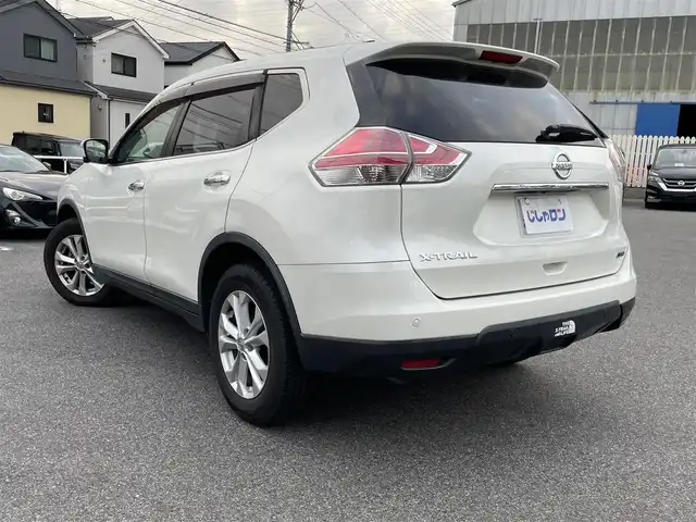 日産 エクストレイル 20X エマージェンシーブレーキ 愛知県 2015(平27)年 9.9万km ブリリアントホワイトパール (株)IDOMが運営する【じしゃロン名古屋鳴海店】の自社ローン専用車両になりますこちらは現金またはオートローンご利用時の価格です。自社ローンご希望の方は別途その旨お申付け下さい/4WD/純正メモリーナビ/アラウンドビューモニター/ビルトインETC/前席シートヒーター/クルーズコントロール(追跡なし)/LEDオートライト/保証書/取扱説明書/スペアキー