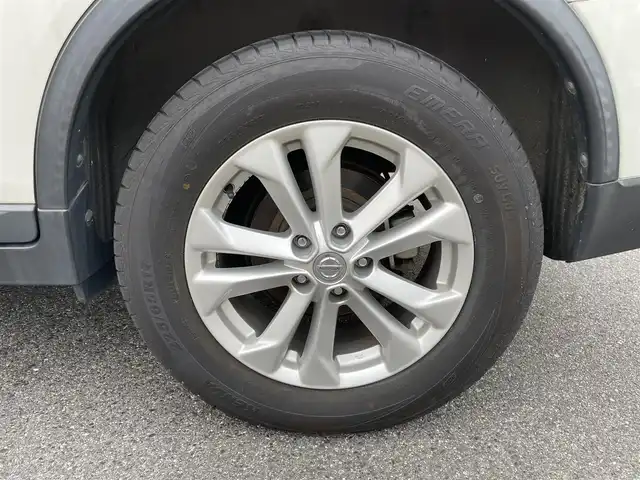 日産 エクストレイル 20X エマージェンシーブレーキ 愛知県 2015(平27)年 9.9万km ブリリアントホワイトパール (株)IDOMが運営する【じしゃロン名古屋鳴海店】の自社ローン専用車両になりますこちらは現金またはオートローンご利用時の価格です。自社ローンご希望の方は別途その旨お申付け下さい/4WD/純正メモリーナビ/アラウンドビューモニター/ビルトインETC/前席シートヒーター/クルーズコントロール(追跡なし)/LEDオートライト/保証書/取扱説明書/スペアキー