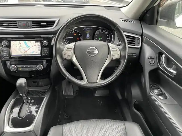 日産 エクストレイル 20X エマージェンシーブレーキ 愛知県 2015(平27)年 9.9万km ブリリアントホワイトパール (株)IDOMが運営する【じしゃロン名古屋鳴海店】の自社ローン専用車両になりますこちらは現金またはオートローンご利用時の価格です。自社ローンご希望の方は別途その旨お申付け下さい/4WD/純正メモリーナビ/アラウンドビューモニター/ビルトインETC/前席シートヒーター/クルーズコントロール(追跡なし)/LEDオートライト/保証書/取扱説明書/スペアキー