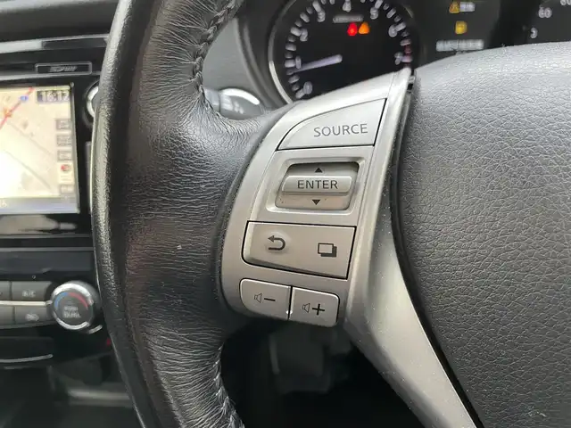 日産 エクストレイル 20X エマージェンシーブレーキ 愛知県 2015(平27)年 9.9万km ブリリアントホワイトパール (株)IDOMが運営する【じしゃロン名古屋鳴海店】の自社ローン専用車両になりますこちらは現金またはオートローンご利用時の価格です。自社ローンご希望の方は別途その旨お申付け下さい/4WD/純正メモリーナビ/アラウンドビューモニター/ビルトインETC/前席シートヒーター/クルーズコントロール(追跡なし)/LEDオートライト/保証書/取扱説明書/スペアキー