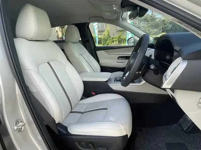 マツダ ＣＸ－６０ 25S エクスクルーシブモード 埼玉県 2023(令5)年 1.5万km プラチナクォーツメタリック 白革シート/シートヒーター＆エアシート/純正12.3型ナビTV/BOSEサウンド/360度カメラ/LEDヘッドライト/クリアランスソナー/パワーバックドア/純正19インチAW/BSM/ワイヤレス充電/プッシュスタート/スマートキー/保証書付整備手帳